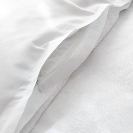 St Genève Eterna in Lumina - duvet cover zipperd closure, duvet cover backed in Capri 100 White solid