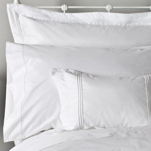 St Genève Giovani in White