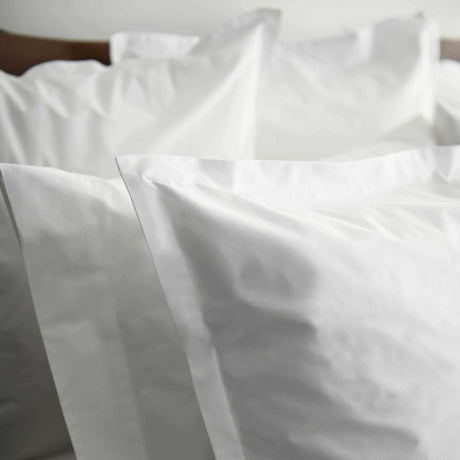 Hotel Roma in White