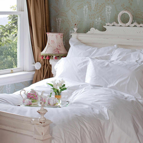 Hotel Roma in White