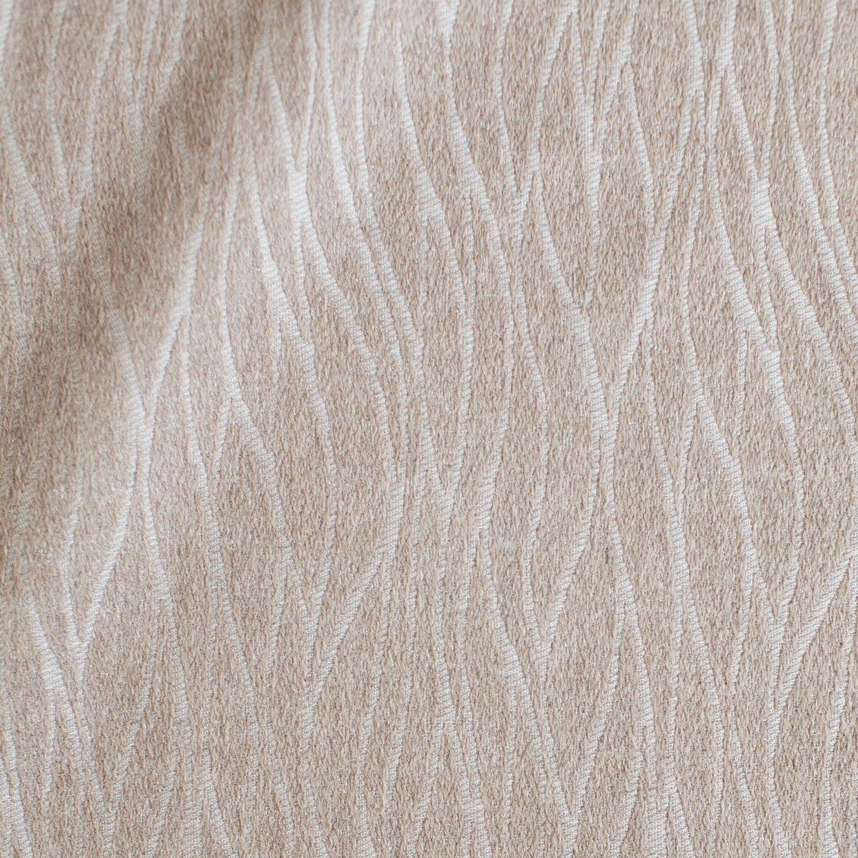 St Genève Hoxton Throws & Blankets in Driftwood colourway. Crafted from genuine Cashmere, cotton & silk