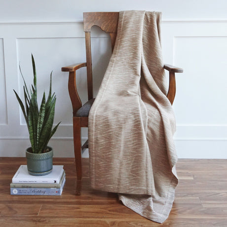 St Genève Hoxton Throws & Blankets in Driftwood colourway. Crafted from genuine Cashmere, cotton & silk