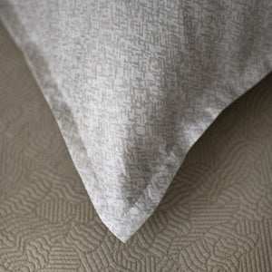 St Genève Rio Duvet Cover in Pearl colourway