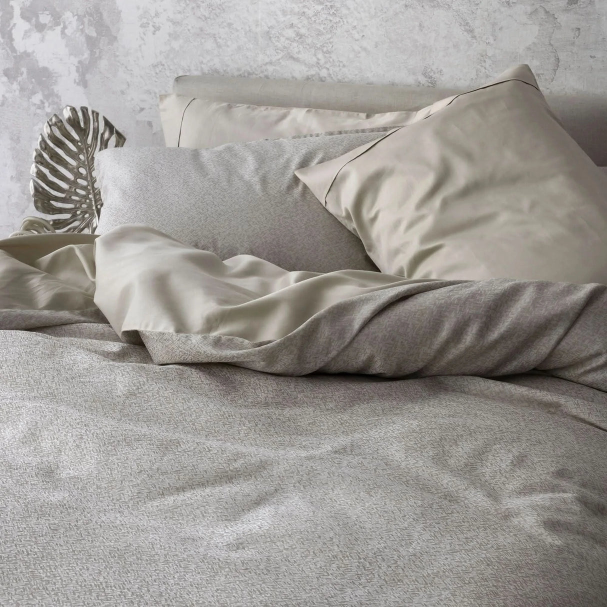 St Genève Rio Duvet Cover in Pearl colourway