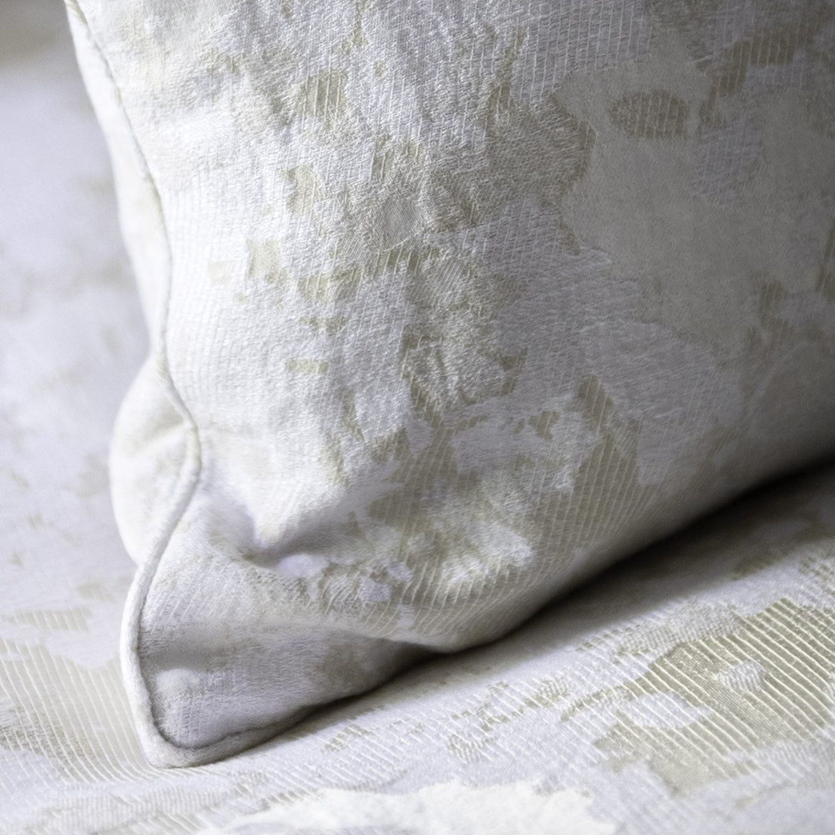 St Genève Sakura Duvet Cover in Parchment colourway