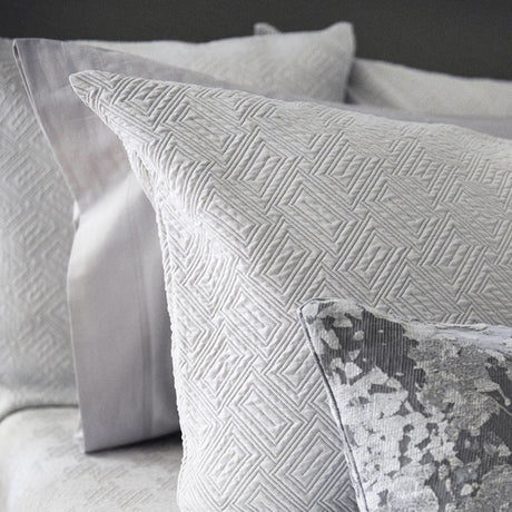 St Genève Scala Matelassé in Grey colourway