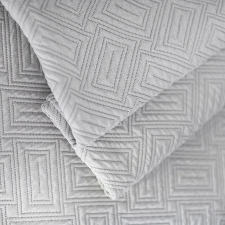 St Genève Scala Matelassé in Grey colourway
