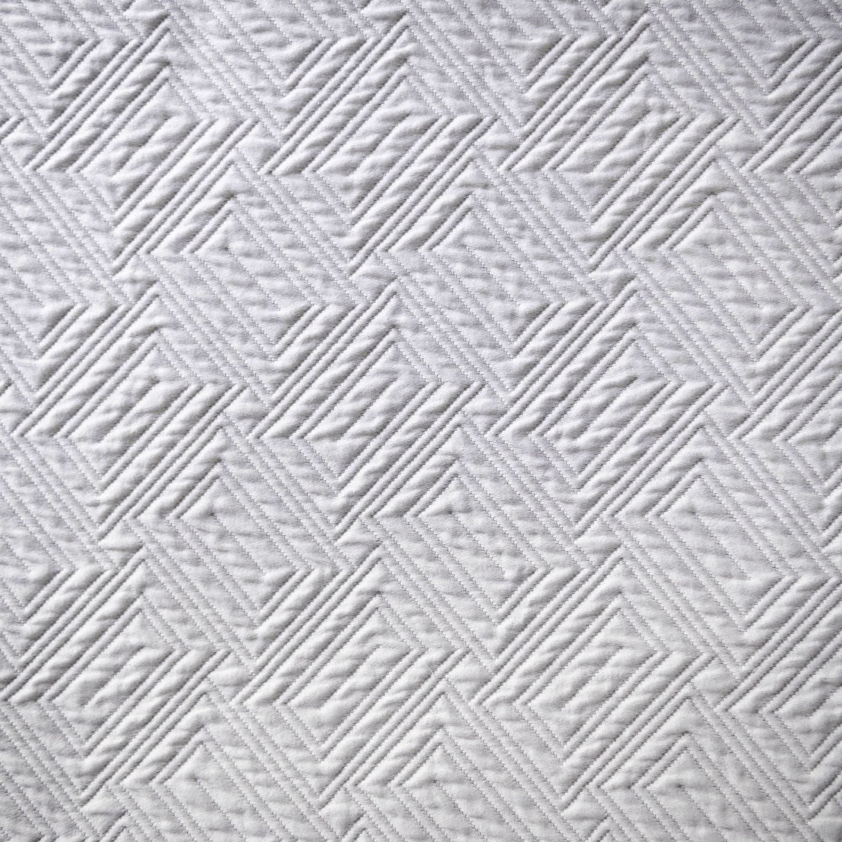 St Genève Scala Matelassé in Grey colourway