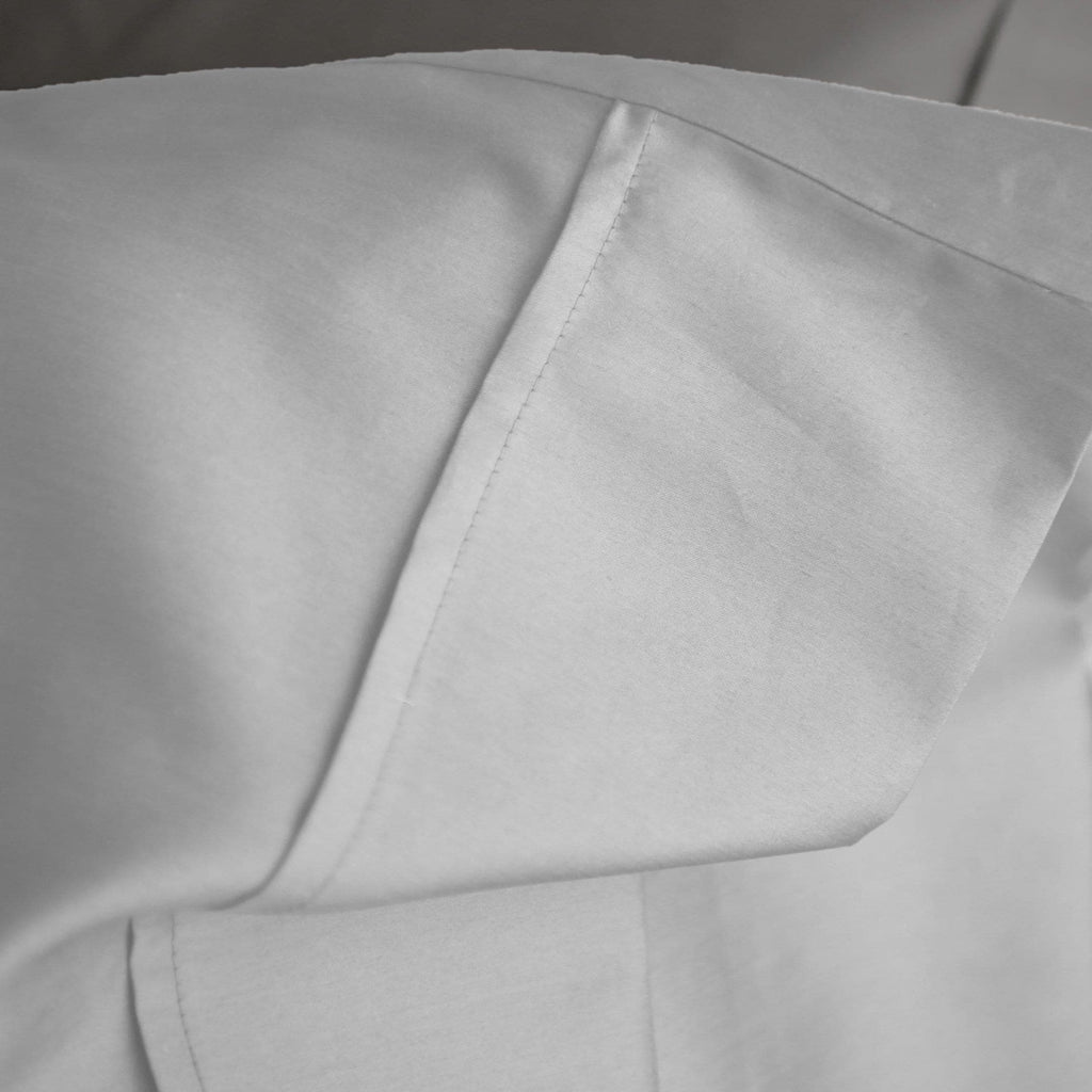 Capri Tuckpleat Detail. This finishing style features on all flat sheets and pillowcases