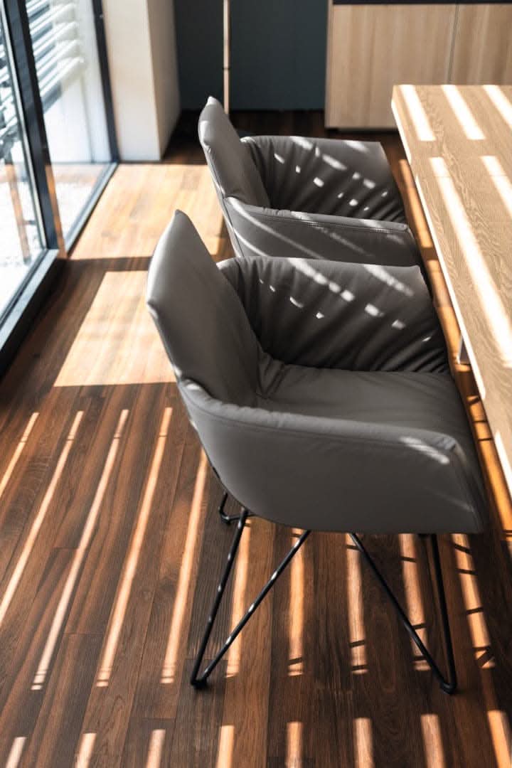TEAM 7 lui chair. photo: TEAM 7 - Available in Canada at The Mattress & Sleep Co.