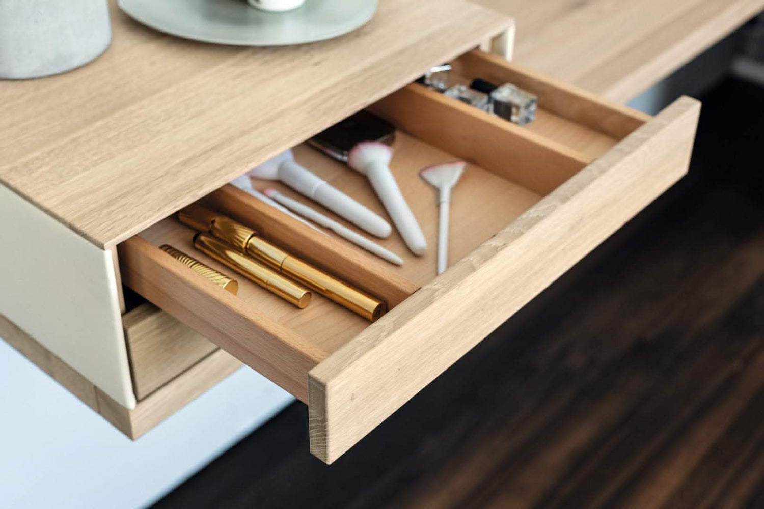 TEAM 7 riletto occasional furniture. photo: TEAM 7 - Available in Canada at The Mattress & Sleep Co.