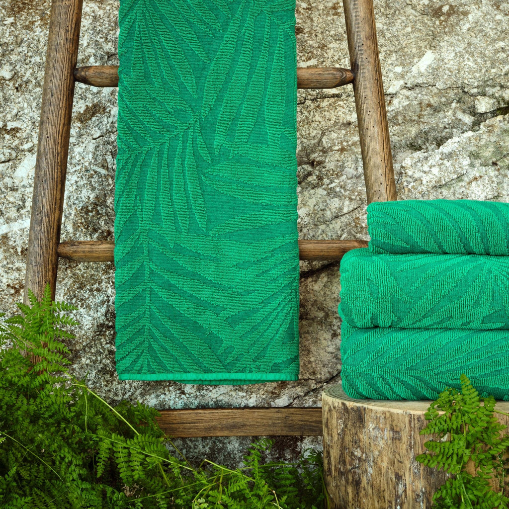 Fidji Towels in 230 Emerald