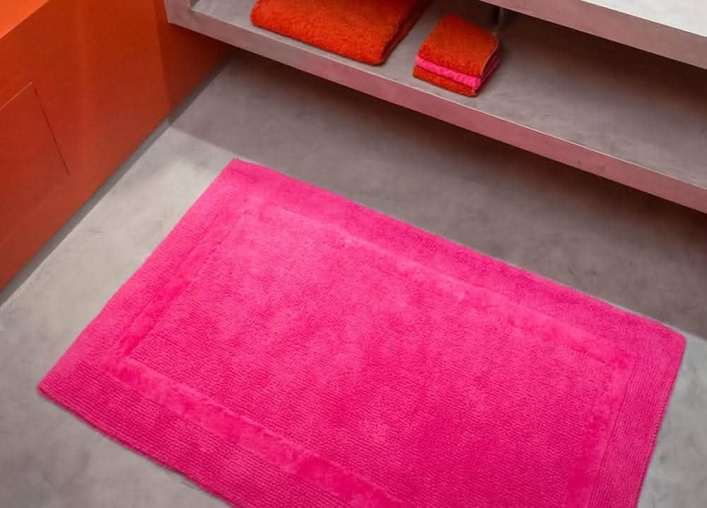 Reversible Rug in Happy Pink